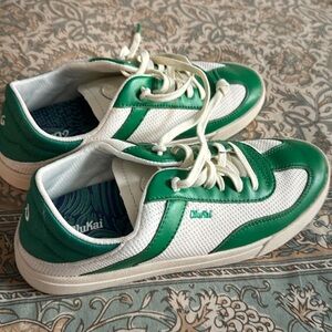 Olukai Women’s Classic Court Sneakers